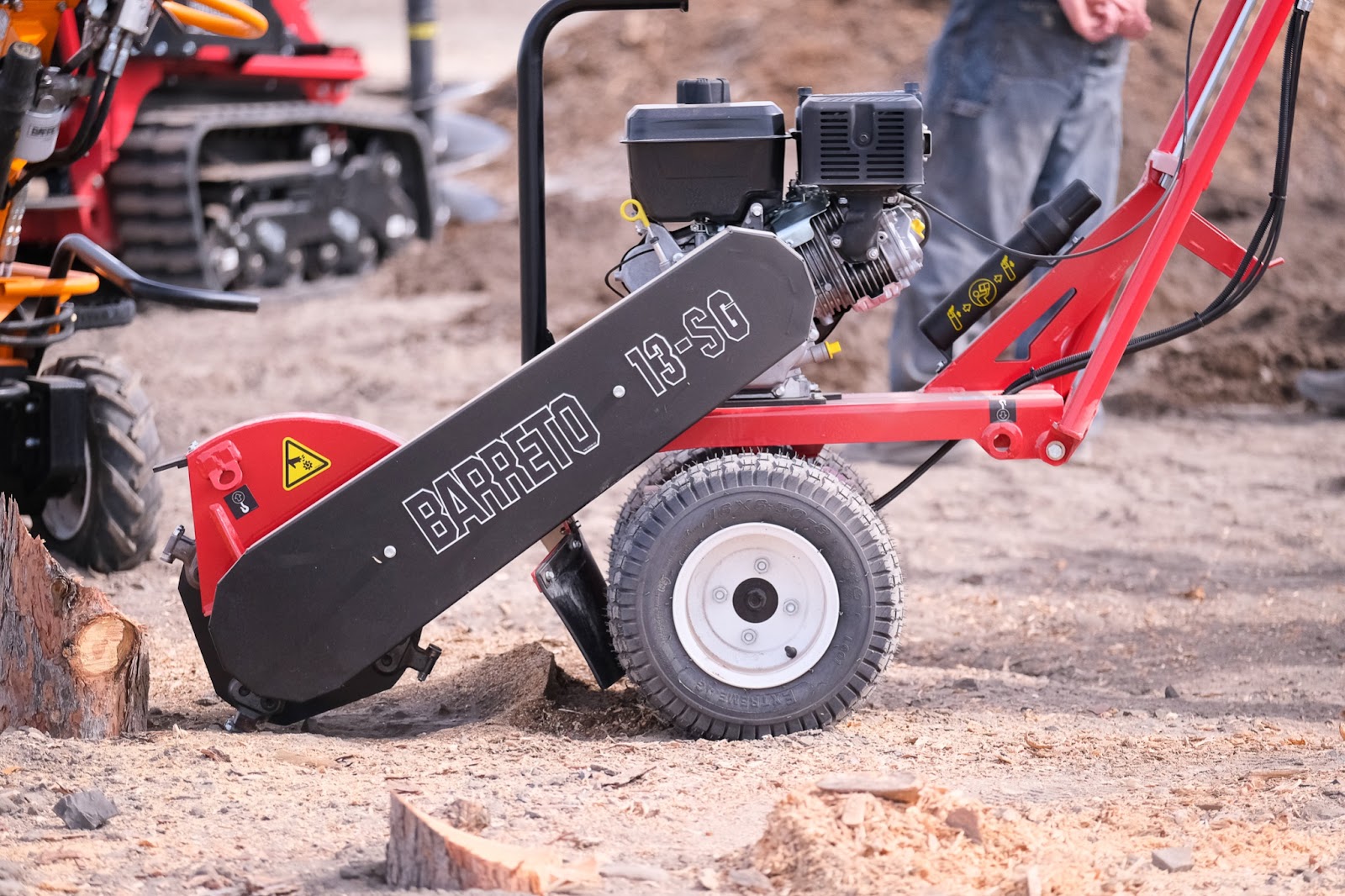 Choosing a Stump Grinder 5 Key Elements to Consider